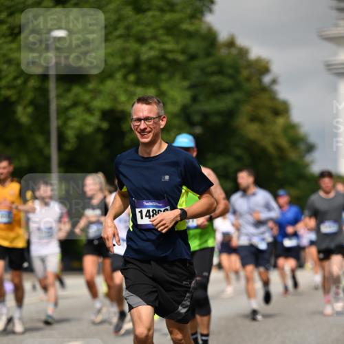 29.06.2025 - hella hamburg halbmarathon Dr. Thomas Lammeyer http://msf.ph/oto/8296167 29.06.2025 10:16:16 Kennedybrücke 1249, 1610, 1785, 1850, 1851, 2963, 2964, 3182, 3248, 3262, 3746, 4453, 4499, 5150, 5166, 5176, 6822, 6871, 6966, 7907, 8206, 8207, 8971, 9119, 9253, 9405, 9428, 10402, 10685 meine-sportfotos.de