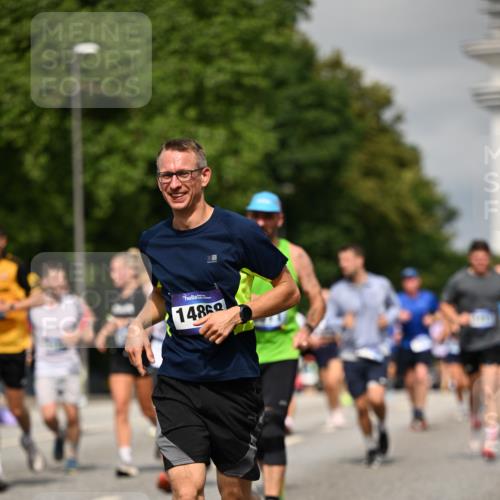 29.06.2025 - hella hamburg halbmarathon Dr. Thomas Lammeyer http://msf.ph/oto/8296170 29.06.2025 10:16:16 Kennedybrücke 1249, 1610, 1785, 1850, 1851, 2963, 2964, 3182, 3248, 3262, 3746, 4453, 4499, 5150, 5166, 5176, 6822, 6871, 6966, 7907, 8206, 8207, 8971, 9119, 9253, 9405, 9428, 10402, 10685 meine-sportfotos.de