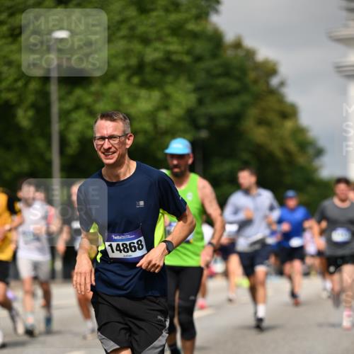 29.06.2025 - hella hamburg halbmarathon Dr. Thomas Lammeyer http://msf.ph/oto/8296174 29.06.2025 10:16:16 Kennedybrücke 1249, 1610, 1785, 1850, 1851, 2963, 2964, 3182, 3248, 3262, 3746, 4453, 4499, 5150, 5166, 5176, 6822, 6871, 6966, 7907, 8206, 8207, 8971, 9119, 9253, 9405, 9428, 10402, 10685 meine-sportfotos.de