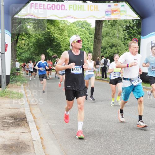 29.06.2025 - hella hamburg halbmarathon MichiJ http://msf.ph/oto/8296178 29.06.2025 10:34:15 Zwischen KM18-KM19 2189, 2842, 4091, 4237, 4345, 4949, 5472, 6388, 8577, 11094, 13940, 14034, 14804, 14911, 15206, 15563, 15900, 16081, 16819, 17190, 18346 meine-sportfotos.de