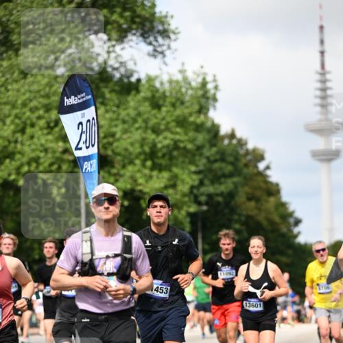 29.06.2025 - hella hamburg halbmarathon Dr. Thomas Lammeyer http://msf.ph/oto/8296304 29.06.2025 10:37:45 Kennedybrücke 1189, 1275, 1896, 1995, 2085, 2342, 2526, 2776, 3812, 4164, 4361, 4433, 4449, 4807, 5075, 5141, 5180, 5557, 5561, 5584, 5821, 5822, 6773, 6956, 6999, 7308, 7309, 7633, 7705, 8157, 8383, 8620, 8891, 9234, 9258, 9438, 9591, 9706, 9799, 9995, 10800, 11092, 11111, 11237, 11260 meine-sportfotos.de