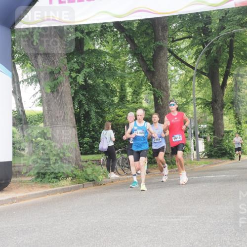 29.06.2025 - hella hamburg halbmarathon KatJ http://msf.ph/oto/8296357 29.06.2025 10:13:34 Zwischen KM18-KM19 6699 meine-sportfotos.de