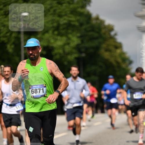 29.06.2025 - hella hamburg halbmarathon Dr. Thomas Lammeyer http://msf.ph/oto/8296407 29.06.2025 10:16:18 Kennedybrücke 1249, 1610, 1785, 1850, 1851, 2963, 2964, 3182, 3248, 3262, 3363, 4453, 4499, 5150, 5166, 5176, 6822, 6871, 7907, 8206, 8207, 8917, 8971, 9253, 9405, 9428, 10067, 10402, 10685 meine-sportfotos.de