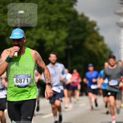 29.06.2025 - hella hamburg halbmarathon Dr. Thomas Lammeyer http://msf.ph/oto/8296576 29.06.2025 10:16:18 Kennedybrücke 1249, 1610, 1785, 1850, 1851, 2963, 2964, 3182, 3248, 3262, 3363, 4453, 4499, 5150, 5166, 5176, 6822, 6871, 7907, 8206, 8207, 8917, 8971, 9253, 9405, 9428, 10067, 10402, 10685 meine-sportfotos.de