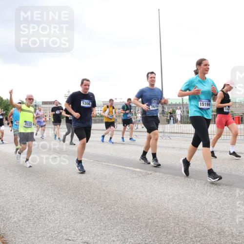 29.06.2025 - hella hamburg halbmarathon Lena Gebhardt http://msf.ph/oto/8296595 29.06.2025 10:56:09 Lombardsbrücke 14221, 8532, 5306, 7616, 15199, 136, 1113, 1738, 1909, 2095, 2793, 2915, 3101, 3257, 3268, 4083, 4265, 4354, 4470, 4473, 4836, 4896, 5220, 5222, 5306, 5575, 5580, 5693, 5757, 5994, 6055, 6056, 6113, 6257, 6494, 6594, 6690, 6968, 7025, 7028, 7090, 7516, 7616, 7711, 7969, 8005, 8110, 8305, 8517, 8532, 8533, 8648, 8766, 9383, 9435, 9548, 9606, 9838, 9861, 9865, 9948, 9953, 9956, 10436, 10438, 10449, 10593, 10640, 10740, 10784, 10987, 11903, 11962, 11963, 12695 meine-sportfotos.de