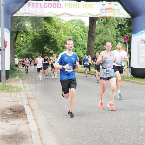 29.06.2025 - hella hamburg halbmarathon MichiJ http://msf.ph/oto/8296609 29.06.2025 10:34:18 Zwischen KM18-KM19 2623, 2842, 4091, 4237, 4345, 6388, 7056, 8564, 8577, 11094, 14034, 14804, 14911, 15206, 15563, 15900, 16081, 16819, 17190 meine-sportfotos.de