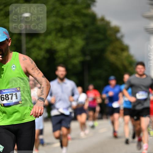 29.06.2025 - hella hamburg halbmarathon Dr. Thomas Lammeyer http://msf.ph/oto/8296634 29.06.2025 10:16:18 Kennedybrücke 1249, 1610, 1785, 1850, 1851, 2963, 2964, 3182, 3248, 3262, 3363, 4453, 4499, 5150, 5166, 5176, 6822, 6871, 7907, 8206, 8207, 8917, 8971, 9253, 9405, 9428, 10067, 10402, 10685 meine-sportfotos.de