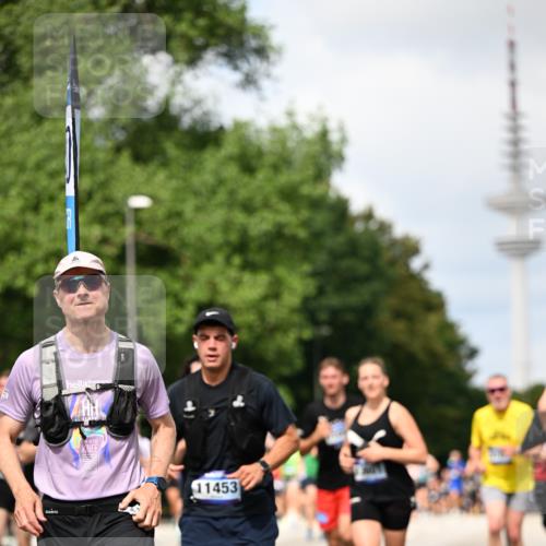 29.06.2025 - hella hamburg halbmarathon Dr. Thomas Lammeyer http://msf.ph/oto/8296693 29.06.2025 10:37:45 Kennedybrücke 1189, 1275, 1896, 1995, 2085, 2342, 2526, 2776, 3812, 4164, 4361, 4433, 4449, 4807, 5075, 5141, 5180, 5557, 5561, 5584, 5821, 5822, 6773, 6956, 6999, 7308, 7309, 7633, 7705, 8157, 8383, 8620, 8891, 9234, 9258, 9438, 9591, 9706, 9799, 9995, 10800, 11092, 11111, 11237, 11260 meine-sportfotos.de