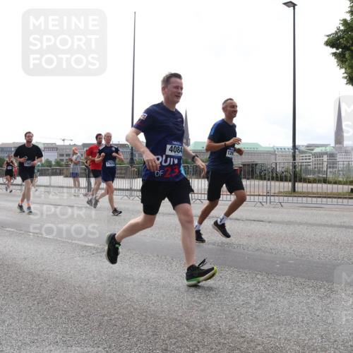29.06.2025 - hella hamburg halbmarathon Lena Gebhardt http://msf.ph/oto/8296936 29.06.2025 10:36:48 Lombardsbrücke 948, 0487, 9295, 17018, 4084, 23, 126, 1118, 1224, 1253, 1339, 1488, 1490, 1948, 1952, 1954, 2124, 2552, 2588, 3165, 3398, 3428, 3714, 3873, 3895, 4084, 4442, 4618, 4762, 4996, 5012, 5224, 5427, 5538, 5540, 5573, 5640, 5747, 5786, 5789, 5919, 6156, 6190, 6359, 6667, 6804, 7202, 7632, 7773, 8007, 8315, 8498, 8499, 8530, 8758, 8936, 8937, 8945, 9115, 9117, 9229, 9295, 9500, 9694, 13265, 15077, 17156, 17807, 18152, 18488 meine-sportfotos.de