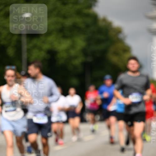 29.06.2025 - hella hamburg halbmarathon Dr. Thomas Lammeyer http://msf.ph/oto/8296960 29.06.2025 10:16:19 Kennedybrücke 1249, 1610, 1785, 1850, 1851, 2963, 2964, 3182, 3248, 3262, 3363, 4453, 4499, 5150, 5166, 5176, 6822, 6871, 7907, 8206, 8207, 8917, 8971, 9253, 9405, 9428, 10067, 10402, 10685, 11025 meine-sportfotos.de