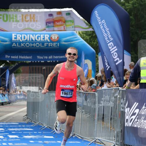 29.06.2025 - hella hamburg halbmarathon Strokosch-Dieckow http://msf.ph/oto/8296970 29.06.2025 10:18:01 Ziel 17786, 19072 meine-sportfotos.de