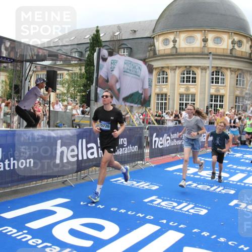 29.06.2025 - hella hamburg halbmarathon Michael Strokosch http://msf.ph/oto/8296984 29.06.2025 10:57:15 Ziel 1387, 1877, 2676, 4167, 4261, 4940, 9577, 9884, 10383, 11590, 11612, 13750, 14139, 15110, 15664, 15726, 17660, 17848, 17993, 18208, 19184 meine-sportfotos.de