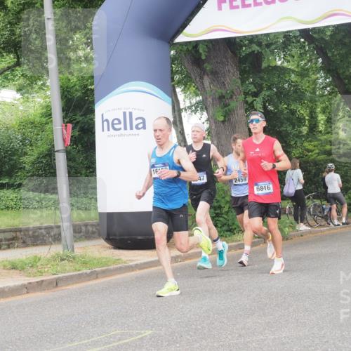 29.06.2025 - hella hamburg halbmarathon KatJ http://msf.ph/oto/8296989 29.06.2025 10:13:36 Zwischen KM18-KM19 2459, 6699, 6816 meine-sportfotos.de