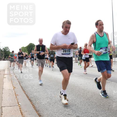 29.06.2025 - hella hamburg halbmarathon Lena Gebhardt http://msf.ph/oto/8297045 29.06.2025 10:21:35 Lombardsbrücke 610, 9499, 2815, 1407, 1028, 1072, 1158, 1191, 1250, 1266, 1401, 1658, 1668, 1958, 2172, 2271, 2315, 2353, 2529, 2635, 2815, 2956, 2986, 3122, 3770, 3817, 3825, 3826, 4289, 4375, 4376, 4697, 4786, 5122, 5373, 5395, 5412, 5493, 5759, 5957, 6086, 6103, 6475, 6805, 6844, 7075, 7375, 7522, 7553, 7612, 7672, 7781, 8095, 8286, 8715, 8844, 8896, 8959, 9100, 9108, 9369, 9483, 9499, 9501, 9532, 9624, 10374, 10874, 11698 meine-sportfotos.de