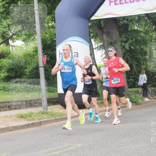 29.06.2025 - hella hamburg halbmarathon KatJ http://msf.ph/oto/8297086 29.06.2025 10:13:36 Zwischen KM18-KM19 2459, 6699, 6816 meine-sportfotos.de