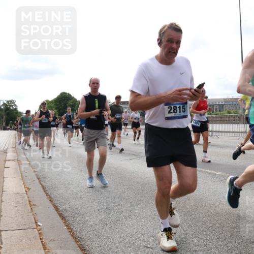 29.06.2025 - hella hamburg halbmarathon Lena Gebhardt http://msf.ph/oto/8297091 29.06.2025 10:21:35 Lombardsbrücke 6103, 9499, 2815, 1401, 1028, 1072, 1158, 1191, 1250, 1266, 1401, 1658, 1668, 1958, 2172, 2271, 2315, 2353, 2529, 2635, 2815, 2956, 2986, 3122, 3770, 3817, 3825, 3826, 4289, 4375, 4376, 4697, 4786, 5122, 5373, 5395, 5412, 5493, 5759, 5957, 6086, 6103, 6475, 6805, 6844, 7075, 7375, 7522, 7553, 7612, 7672, 7781, 8095, 8286, 8715, 8844, 8896, 8959, 9100, 9108, 9369, 9483, 9499, 9501, 9532, 9624, 10374, 10874, 11698 meine-sportfotos.de