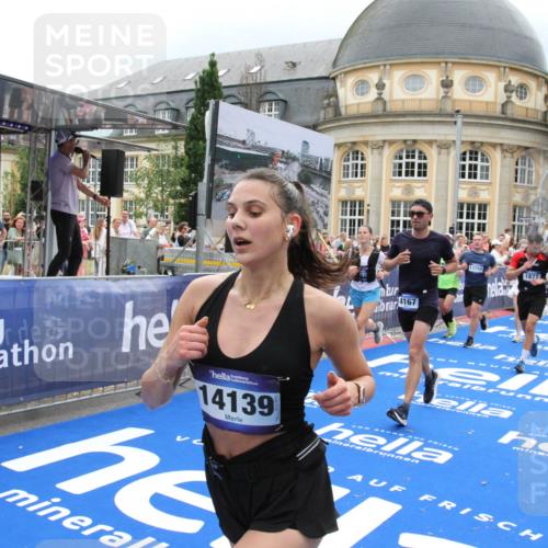 29.06.2025 - hella hamburg halbmarathon Michael Strokosch http://msf.ph/oto/8297094 29.06.2025 10:57:16 Ziel 1387, 1877, 2676, 4167, 4940, 8585, 9577, 9884, 10383, 11590, 11612, 13750, 14139, 15110, 15229, 15664, 15726, 17660, 17848, 17993, 19184 meine-sportfotos.de