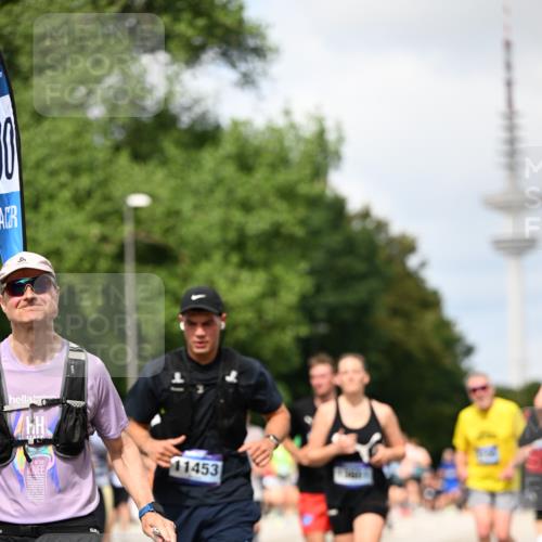 29.06.2025 - hella hamburg halbmarathon Dr. Thomas Lammeyer http://msf.ph/oto/8297112 29.06.2025 10:37:45 Kennedybrücke 1189, 1275, 1896, 1995, 2085, 2342, 2526, 2776, 3812, 4164, 4361, 4433, 4449, 4807, 5075, 5141, 5180, 5557, 5561, 5584, 5821, 5822, 6773, 6956, 6999, 7308, 7309, 7633, 7705, 8157, 8383, 8620, 8891, 9234, 9258, 9438, 9591, 9706, 9799, 9995, 10800, 11092, 11111, 11237, 11260 meine-sportfotos.de