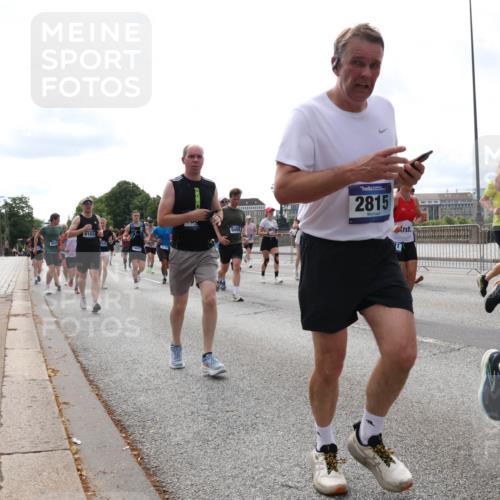 29.06.2025 - hella hamburg halbmarathon Lena Gebhardt http://msf.ph/oto/8297155 29.06.2025 10:21:35 Lombardsbrücke 6103, 9499, 2815, 1028, 1072, 1158, 1191, 1250, 1266, 1401, 1658, 1668, 1958, 2172, 2271, 2315, 2353, 2529, 2635, 2815, 2956, 2986, 3122, 3770, 3817, 3825, 3826, 4289, 4375, 4376, 4697, 4786, 5122, 5373, 5395, 5412, 5493, 5759, 5957, 6086, 6103, 6475, 6805, 6844, 7075, 7375, 7522, 7553, 7612, 7672, 7781, 8095, 8286, 8715, 8844, 8896, 8959, 9100, 9108, 9369, 9483, 9499, 9501, 9532, 9624, 10374, 10874, 11698 meine-sportfotos.de