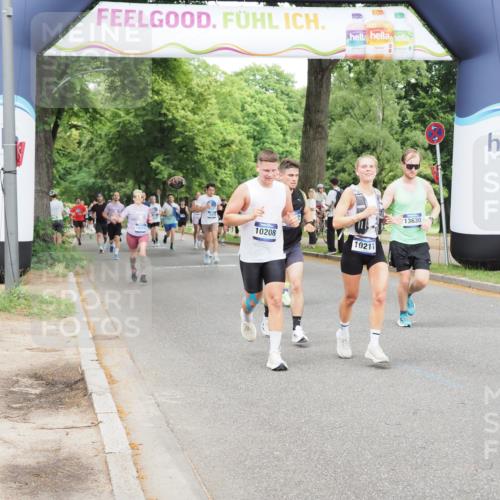 29.06.2025 - hella hamburg halbmarathon MichiJ http://msf.ph/oto/8297199 29.06.2025 10:34:21 Zwischen KM18-KM19 1070, 2623, 2842, 4345, 6532, 7056, 8564, 8577, 10208, 10211, 11094, 11125, 12277, 13630, 15206, 15563, 15900, 16081, 16819, 17332 meine-sportfotos.de