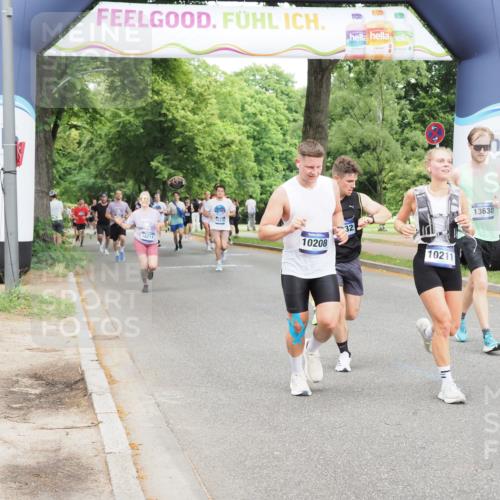 29.06.2025 - hella hamburg halbmarathon MichiJ http://msf.ph/oto/8297272 29.06.2025 10:34:22 Zwischen KM18-KM19 1070, 2623, 6532, 7056, 8564, 8577, 10208, 10211, 11094, 11125, 12277, 13630, 15563, 15900, 16819, 17332, 18211 meine-sportfotos.de