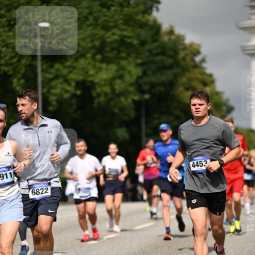 29.06.2025 - hella hamburg halbmarathon Dr. Thomas Lammeyer http://msf.ph/oto/8297303 29.06.2025 10:16:19 Kennedybrücke 1249, 1610, 1785, 1850, 1851, 2963, 2964, 3182, 3248, 3262, 3363, 4453, 4499, 5150, 5166, 5176, 6822, 6871, 7907, 8206, 8207, 8917, 8971, 9253, 9405, 9428, 10067, 10402, 10685, 11025 meine-sportfotos.de