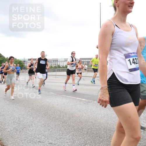 29.06.2025 - hella hamburg halbmarathon Lena Gebhardt http://msf.ph/oto/8297460 29.06.2025 10:56:12 Lombardsbrücke 8533, 055, 4473, 1422, 494, 10000, 1113, 1738, 1909, 2095, 2793, 2915, 3257, 3268, 3953, 3987, 4083, 4265, 4354, 4470, 4473, 4836, 4896, 5306, 5580, 5693, 5757, 5994, 6055, 6056, 6113, 6257, 6494, 6594, 6690, 6968, 7025, 7028, 7090, 7516, 7616, 7711, 7969, 8005, 8110, 8305, 8517, 8532, 8533, 8648, 8766, 9383, 9435, 9548, 9606, 9838, 9861, 9865, 9948, 9953, 10436, 10438, 10449, 10640, 10740, 10784, 10987, 11903, 11962, 11963 meine-sportfotos.de