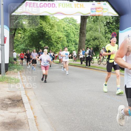 29.06.2025 - hella hamburg halbmarathon MichiJ http://msf.ph/oto/8297473 29.06.2025 10:34:23 Zwischen KM18-KM19 1070, 2623, 6532, 7056, 8564, 10208, 10211, 11125, 12277, 13630, 16475, 17332, 18211 meine-sportfotos.de