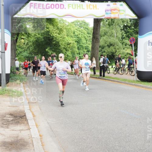 29.06.2025 - hella hamburg halbmarathon MichiJ http://msf.ph/oto/8297613 29.06.2025 10:34:24 Zwischen KM18-KM19 1070, 2623, 6532, 7056, 8564, 8668, 10208, 10211, 11125, 12277, 13630, 16475, 17332, 18211 meine-sportfotos.de