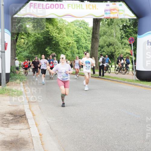 29.06.2025 - hella hamburg halbmarathon MichiJ http://msf.ph/oto/8297629 29.06.2025 10:34:24 Zwischen KM18-KM19 1070, 2623, 6532, 7056, 8564, 8668, 10208, 10211, 11125, 12277, 13630, 16475, 17332, 18211 meine-sportfotos.de