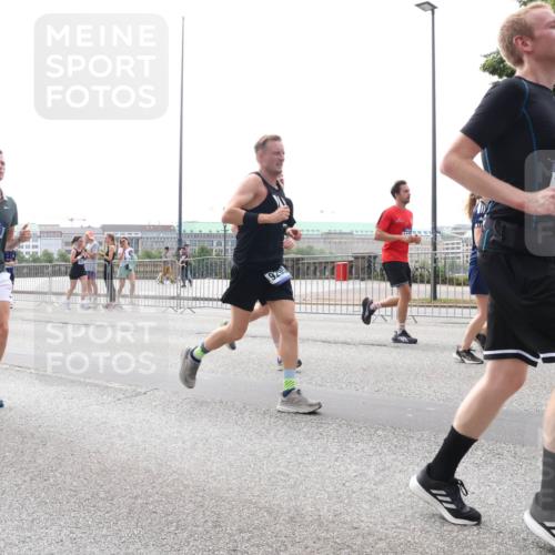 29.06.2025 - hella hamburg halbmarathon Lena Gebhardt http://msf.ph/oto/8297720 29.06.2025 10:36:50 Lombardsbrücke 101, 1948, 19295, 104, 1118, 1224, 1253, 1339, 1488, 1490, 1948, 1952, 1954, 2124, 2552, 2588, 3127, 3165, 3398, 3428, 3714, 3873, 3895, 4084, 4442, 4618, 4762, 4996, 5012, 5224, 5427, 5538, 5540, 5640, 5747, 5786, 5789, 5919, 6156, 6172, 6190, 6359, 6667, 6804, 7202, 7632, 7773, 8007, 8257, 8258, 8315, 8499, 8530, 8758, 8936, 8937, 8945, 9054, 9055, 9115, 9117, 9295, 9500, 9694, 13265, 15077, 17156, 17807, 18152, 18488 meine-sportfotos.de