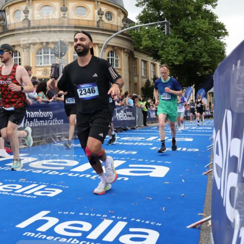 29.06.2025 - hella hamburg halbmarathon Strokosch-Dieckow http://msf.ph/oto/8297722 29.06.2025 10:52:42 Ziel 2287, 2346, 2670, 2910, 3952, 3999, 5077, 5116, 5169, 5194, 7475, 8172, 9065, 9163, 9869, 10115, 11217, 11459, 11689, 12450, 12482, 13051, 14122, 14198, 14286, 14805, 16467, 17198, 18331, 19244 meine-sportfotos.de