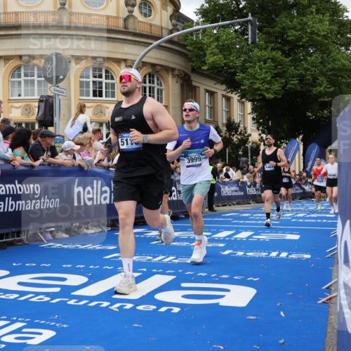 29.06.2025 - hella hamburg halbmarathon Strokosch-Dieckow http://msf.ph/oto/8297761 29.06.2025 10:52:44 Ziel 1257, 1657, 2287, 2346, 2444, 2814, 2910, 3999, 5077, 5116, 5169, 5194, 7475, 8172, 8955, 9065, 9163, 9869, 10115, 10811, 11217, 11459, 11992, 12482, 14122, 14198, 14286, 14805, 16467, 17198, 18331, 19244 meine-sportfotos.de