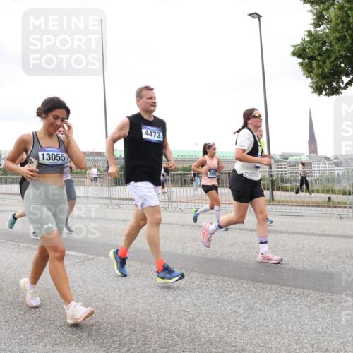 29.06.2025 - hella hamburg halbmarathon Lena Gebhardt http://msf.ph/oto/8297782 29.06.2025 10:56:14 Lombardsbrücke 1527, 13055, 4473, 1047, 1113, 1738, 1909, 2095, 2793, 2915, 3257, 3268, 3675, 3676, 3953, 3987, 4083, 4265, 4354, 4470, 4473, 4836, 4896, 5237, 5306, 5580, 5693, 5757, 5994, 6055, 6056, 6113, 6257, 6494, 6594, 6690, 6968, 7025, 7028, 7090, 7307, 7516, 7616, 7711, 7969, 8005, 8110, 8305, 8517, 8532, 8533, 8766, 9383, 9435, 9548, 9606, 9838, 9861, 9865, 9948, 9953, 10449, 10640, 10740, 10784, 10987, 11903, 11962, 11963 meine-sportfotos.de