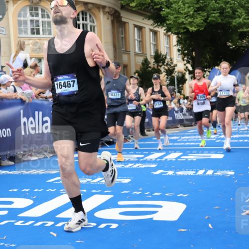 29.06.2025 - hella hamburg halbmarathon Strokosch-Dieckow http://msf.ph/oto/8297801 29.06.2025 10:52:46 Ziel 1257, 1258, 1657, 2099, 2287, 2444, 2814, 2910, 3999, 4557, 4558, 5077, 5116, 5169, 5194, 7475, 8172, 8720, 8955, 9065, 9163, 9869, 10724, 10811, 11217, 11459, 11992, 12482, 14122, 14198, 14286, 14805, 16467, 17198, 18331, 19244 meine-sportfotos.de