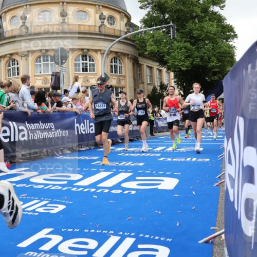 29.06.2025 - hella hamburg halbmarathon Strokosch-Dieckow http://msf.ph/oto/8297822 29.06.2025 10:52:47 Ziel 1257, 1258, 1657, 2099, 2287, 2444, 2814, 2910, 3999, 4557, 4558, 5077, 5116, 5169, 5194, 8139, 8172, 8720, 8955, 9065, 9163, 9869, 10724, 10811, 11217, 11992, 12482, 14198, 14286, 14805, 16467, 17198, 18331, 19244 meine-sportfotos.de