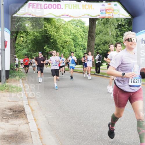 29.06.2025 - hella hamburg halbmarathon MichiJ http://msf.ph/oto/8297977 29.06.2025 10:34:25 Zwischen KM18-KM19 1070, 2623, 6532, 8564, 8668, 10208, 10211, 11125, 12277, 13630, 16475, 17332, 18211, 18476 meine-sportfotos.de