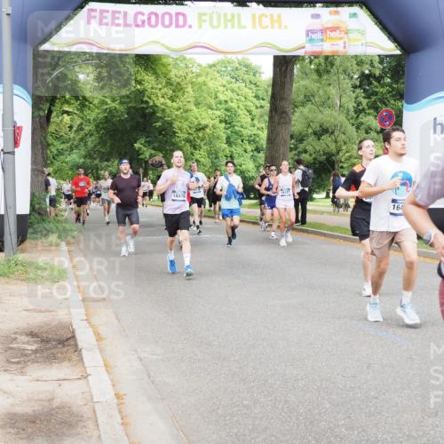 29.06.2025 - hella hamburg halbmarathon MichiJ http://msf.ph/oto/8298015 29.06.2025 10:34:25 Zwischen KM18-KM19 1070, 2623, 6532, 8564, 8668, 10208, 10211, 11125, 12277, 13630, 16475, 17332, 18211, 18476 meine-sportfotos.de