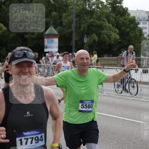29.06.2025 - hella hamburg halbmarathon Jannik Wohlers http://msf.ph/oto/8298035 29.06.2025 10:36:54 Lombardsbrücke 1022, 1276, 1337, 1597, 1819, 2016, 2031, 2072, 2104, 2272, 2480, 2486, 3127, 4097, 4347, 4733, 5146, 5171, 5560, 5790, 5940, 6172, 6584, 7085, 7235, 7544, 7707, 7777, 7823, 8257, 8258, 8811, 8843, 9054, 9055, 9524, 10762, 10798, 11246, 11980, 12103, 12463, 12762, 12935, 13077, 13783, 14202, 14282, 14343, 14396, 14779, 14915, 15084, 16192, 16303, 16782, 16831, 17305, 17307, 17388, 17687, 17688, 17794, 17965, 18578, 18710 meine-sportfotos.de