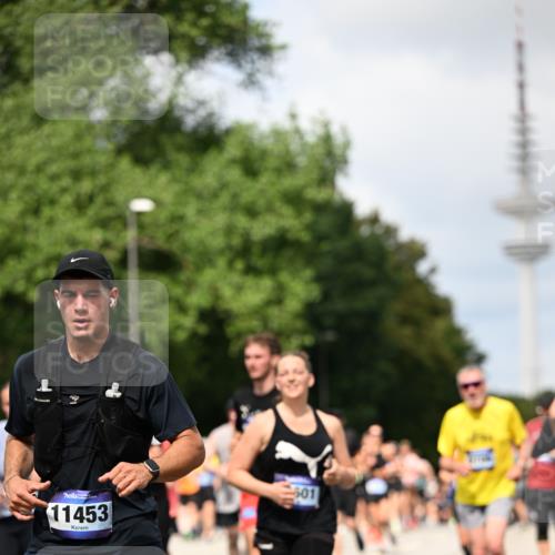 29.06.2025 - hella hamburg halbmarathon Dr. Thomas Lammeyer http://msf.ph/oto/8298126 29.06.2025 10:37:46 Kennedybrücke 1189, 1275, 1896, 1995, 2085, 2342, 2526, 2776, 3812, 4164, 4361, 4433, 4449, 4807, 5075, 5141, 5180, 5557, 5561, 5584, 5821, 5822, 5887, 6773, 6956, 6999, 7308, 7309, 7633, 7705, 8157, 8375, 8377, 8383, 8620, 8891, 9234, 9258, 9438, 9591, 9706, 9799, 9995, 10800, 11092, 11111, 11237, 11260 meine-sportfotos.de