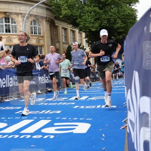 29.06.2025 - hella hamburg halbmarathon Strokosch-Dieckow http://msf.ph/oto/8298127 29.06.2025 10:52:58 Ziel 1257, 1258, 2099, 2208, 3059, 3258, 3334, 4121, 4557, 4558, 4770, 5907, 7509, 7864, 8139, 8587, 8720, 8955, 9093, 9537, 10724, 12155, 12367, 12519, 12910, 14323, 14791, 15430, 18590, 18720, 19208 meine-sportfotos.de