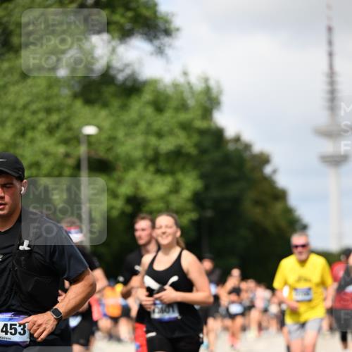 29.06.2025 - hella hamburg halbmarathon Dr. Thomas Lammeyer http://msf.ph/oto/8298154 29.06.2025 10:37:47 Kennedybrücke 1189, 1275, 1896, 1995, 2085, 2342, 2526, 2776, 3264, 3345, 3812, 4361, 4433, 4449, 4807, 5075, 5141, 5180, 5557, 5561, 5584, 5821, 5822, 5887, 6515, 6516, 6956, 6999, 7027, 7308, 7309, 7633, 7705, 8157, 8349, 8375, 8377, 8383, 8401, 8620, 8891, 9234, 9258, 9438, 9591, 9706, 9799, 9995, 10800, 11092, 11111, 11237, 11260 meine-sportfotos.de