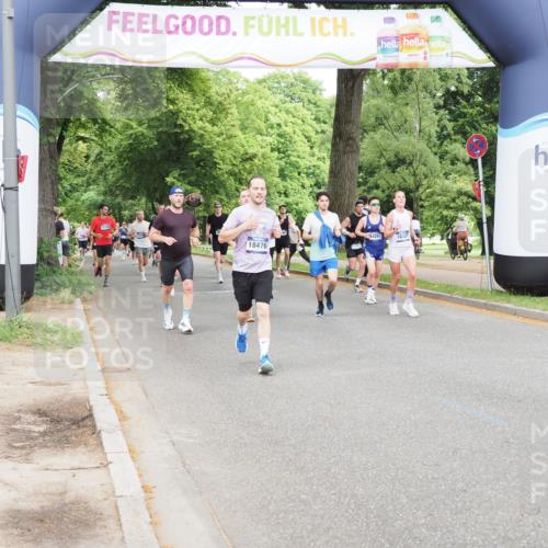 29.06.2025 - hella hamburg halbmarathon MichiJ http://msf.ph/oto/8298187 29.06.2025 10:34:26 Zwischen KM18-KM19 1070, 6532, 8564, 8668, 10208, 10211, 11125, 12277, 13630, 16127, 16475, 17332, 18211, 18476 meine-sportfotos.de