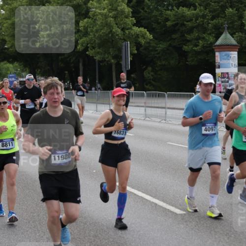 29.06.2025 - hella hamburg halbmarathon Jannik Wohlers http://msf.ph/oto/8298197 29.06.2025 10:36:55 Lombardsbrücke 1022, 1276, 1337, 1597, 1819, 2016, 2031, 2072, 2104, 2272, 2480, 2486, 3127, 4097, 4347, 4733, 5146, 5171, 5560, 5790, 5940, 6584, 7085, 7235, 7544, 7707, 7777, 7823, 8257, 8258, 8811, 8843, 9055, 9524, 10762, 10798, 11980, 12103, 12762, 12935, 13077, 13783, 14130, 14202, 14282, 14343, 14779, 14915, 15084, 16192, 16303, 16782, 16831, 16837, 17305, 17307, 17388, 17687, 17688, 17794, 17965, 18578, 18710 meine-sportfotos.de