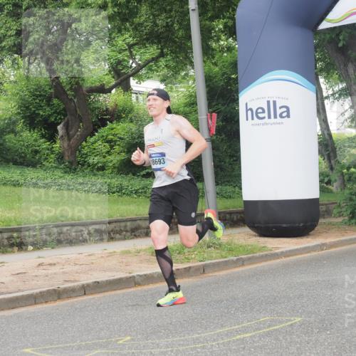 29.06.2025 - hella hamburg halbmarathon KatJ http://msf.ph/oto/8298212 29.06.2025 10:13:42 Zwischen KM18-KM19 2459, 6816 meine-sportfotos.de