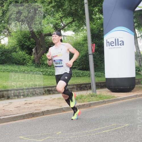 29.06.2025 - hella hamburg halbmarathon KatJ http://msf.ph/oto/8298262 29.06.2025 10:13:42 Zwischen KM18-KM19 2459, 6816 meine-sportfotos.de