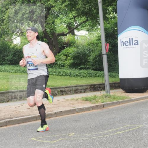 29.06.2025 - hella hamburg halbmarathon KatJ http://msf.ph/oto/8298314 29.06.2025 10:13:43 Zwischen KM18-KM19 2459, 6816 meine-sportfotos.de