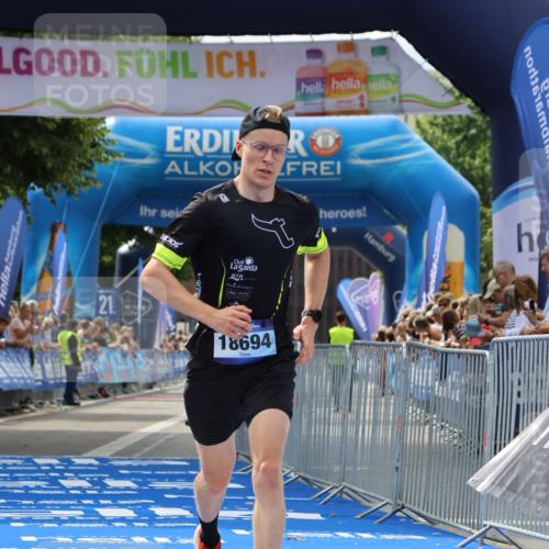 29.06.2025 - hella hamburg halbmarathon Strokosch-Dieckow http://msf.ph/oto/8298385 29.06.2025 10:17:21 Ziel 18694 meine-sportfotos.de