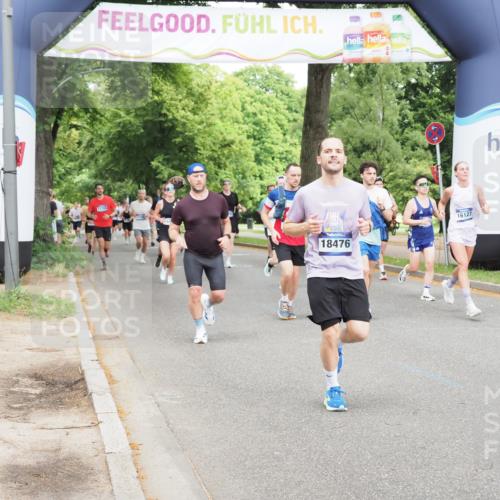 29.06.2025 - hella hamburg halbmarathon MichiJ http://msf.ph/oto/8298432 29.06.2025 10:34:27 Zwischen KM18-KM19 1070, 6532, 8668, 10208, 10211, 11125, 12277, 13630, 14262, 16127, 16475, 17332, 18211, 18476 meine-sportfotos.de