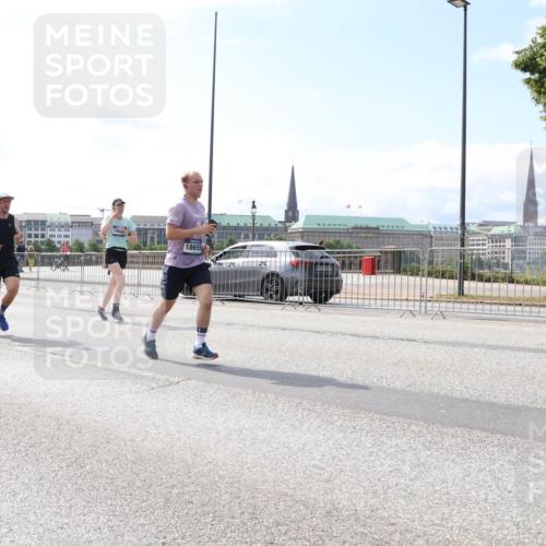 29.06.2025 - hella hamburg halbmarathon Lena Gebhardt http://msf.ph/oto/8298435 29.06.2025 10:12:06 Lombardsbrücke 1062, 1328, 1531, 1790, 1850, 1992, 2661, 3363, 3746, 4227, 5176, 5379, 5605, 6871, 7474, 7571, 9191, 9253, 9405, 9428, 9705, 10042, 10409, 10428, 10685, 11507, 11509, 11525, 11537, 11581, 11917, 12473, 13171, 13177, 13203, 13542, 13958, 14060, 14196, 14313, 14384, 14863, 14868, 15137, 15945, 16379, 16976, 17080, 17638, 17774, 17866, 18261, 18278, 18395, 18429, 18655 meine-sportfotos.de